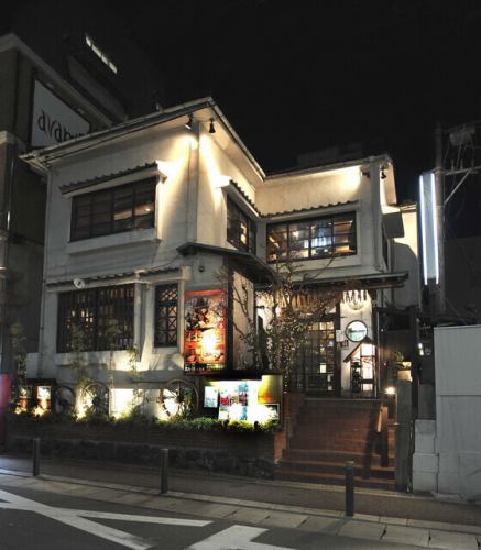 Convenient for meeting up! Near Daimyo Elementary School ◎