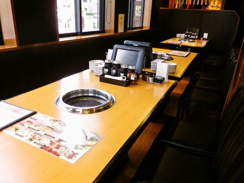 You can easily order from your seat using the touch panel.The best thing about it is that you can order what you want when you want to eat it, so enjoy to your heart's content.