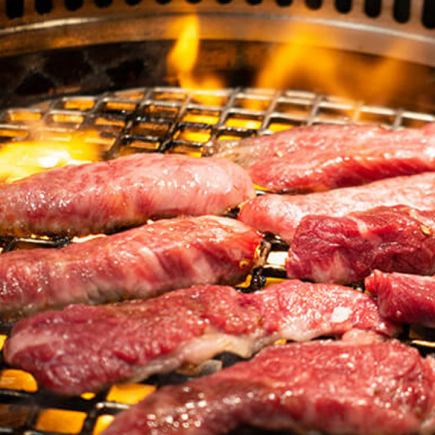 【周末及节假日/仅限午餐】无限量畅吃 2,398日元（含税） ※截至9月16日 2,288日元（含税）