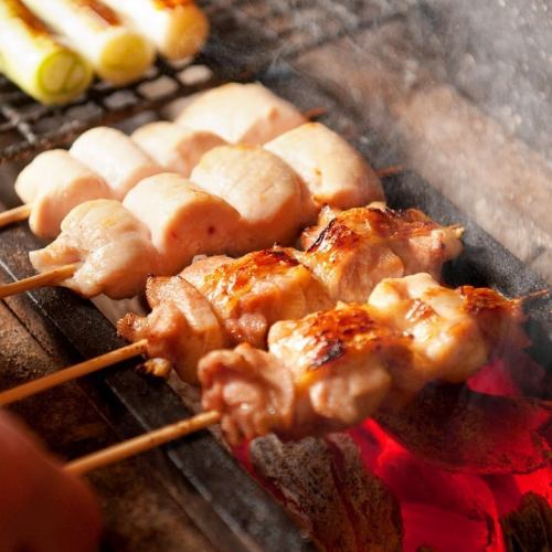 《銘柄地鶏を存分に◆生ビール付きで》『銘柄地鶏使用の焼き鳥盛り合わせ＋100種類食べ放題コース』