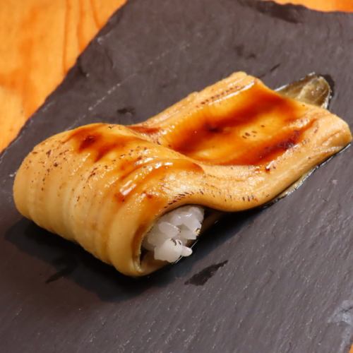豐盛的溏心海鰻壽司