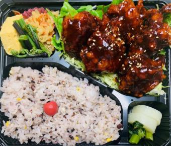 ヤンニョムチキン弁当