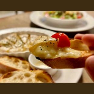 カマンベール丸ごとオーブン焼き