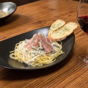 戈貢佐拉起司醬配義大利燻火腿