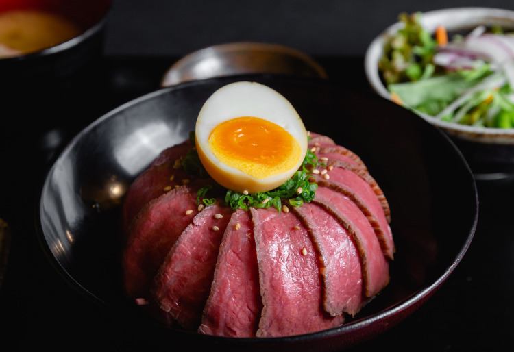 錦市場スグ◆老舗焼肉店が仕入れるA5ランクの和牛ステーキを驚きの低価格で！お座敷有