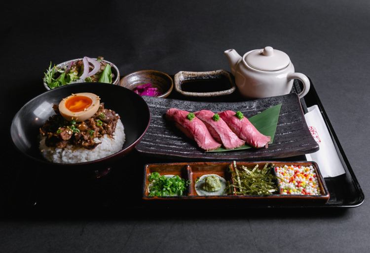 【京都・烏丸周辺で上質なお時間を味わうなら…】家族でのお食事・観光・普段日使いにもおすすめ。上質な空間で、とろけるA５ランク和牛をお楽しみ下さい。