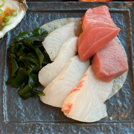 【연회 이용에 최적! 호화로운 구조 등 호화로운 해물 요리를 즐길 ♪】 음료 무제한 ♪ 대장 추천 코스