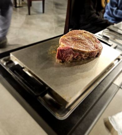 国産牛トロけるステーキ　1kg ランチTime