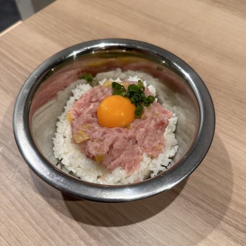 Fatty tuna and pork bowl