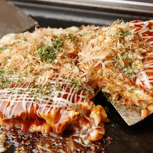 Choose your base and ingredients to create your own unique, top-quality griddle!