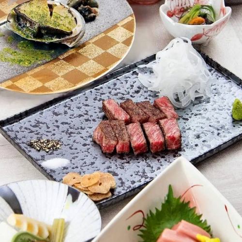 [Food only] Enjoy two main courses of fresh abalone teppanyaki and black birch beef steak in the "Teppan Kiyomasa Course" (10 dishes in total)