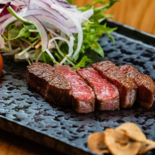 厳選した食材をステーキで