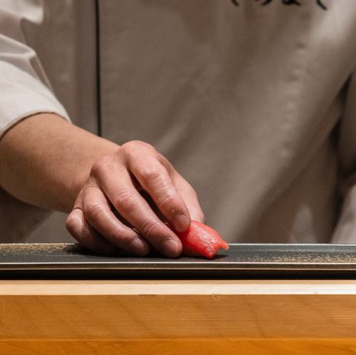 Japanese cuisine showcasing masterful craftsmanship and regional flavors.A luxurious treat to savor the seasonal flavors of Kumamoto!