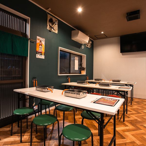 [Store] Approximately 7 minutes walk from Higashi Gyoda Station exit.The one-floor store has a clean, retro-modern feel.We have a variety of seating styles, including table seats, counter seats, and tatami mat seats, so please feel free to use them.