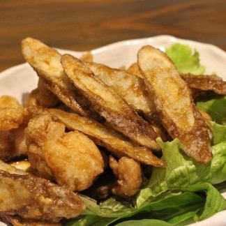 人気メニュー「チキンチキンごぼう」