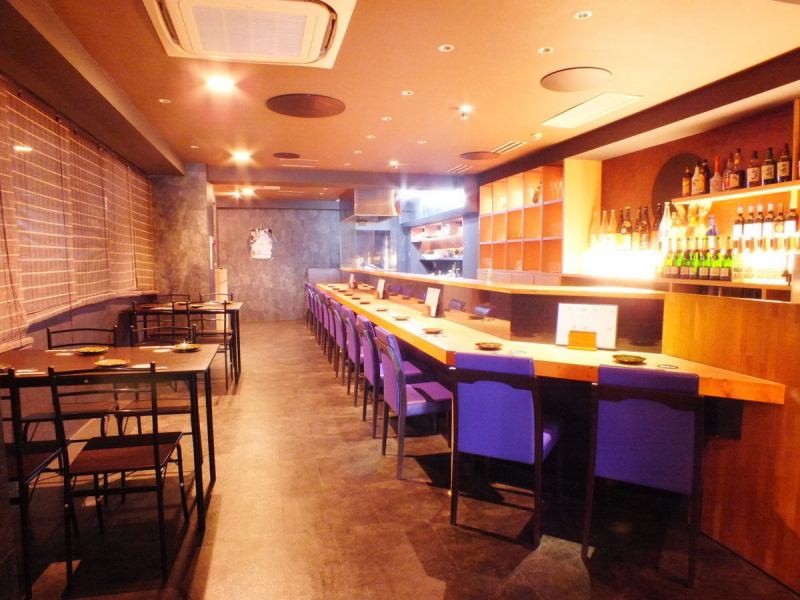 【Various banquets, party as well】 Free table seats that can move freely ♪ correspond to any scene ♪ You can use it for wedding second party and party.◎ excitement inside a fashionable and user-friendly store