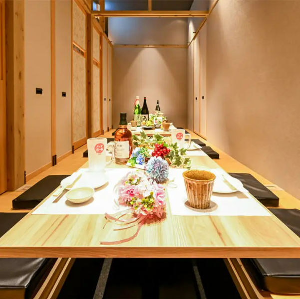 [Japanese modern space with warmth of wood grain] Our highly recommended ultra-VIP completely private room with sunken kotatsu★A private room with sunken kotatsu where you can bring whatever you want, such as a party, entertainment, meeting, or the whole family! Enjoy delicious drinks in our proud private room. Enjoy delicious food♪ #Imaike #Izakaya #Imaike Station #All-you-can-drink #Private room #Lunch #Yakitori #Chikusa Station #Chikusa #Seafood #Oden