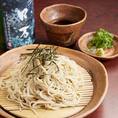 『二八蕎麦（温or冷）』880円（税込）