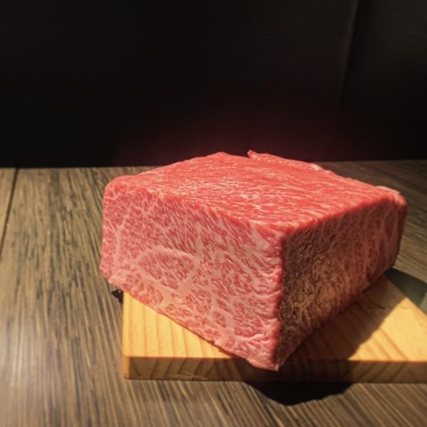 【紅肉專賣店】流川第一。使用嚴格挑選的食材，美味且價格合理的紅肉專賣店！