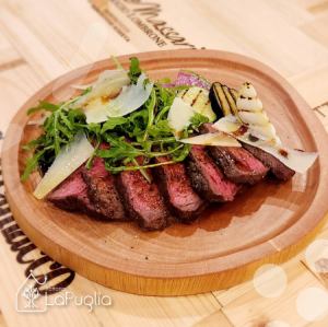 牛肉のタリアータ
