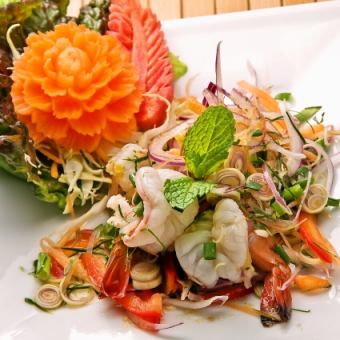 Plak Kung (Lemongrass shrimp salad)