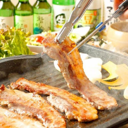 五花肉等11道菜和2小時無限暢飲半價3,000日圓套餐！