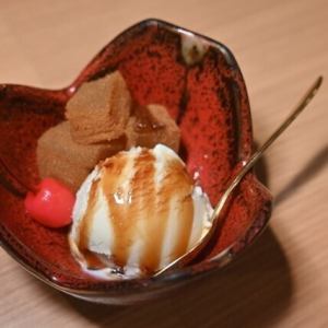 バニラアイス～わらび餅添え～