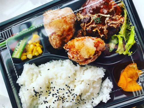 Demi-glace sauce and fried chicken bento