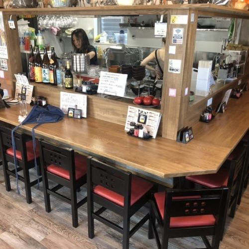 一人でも少人数でも◎居心地の良いカウンター席をご用意