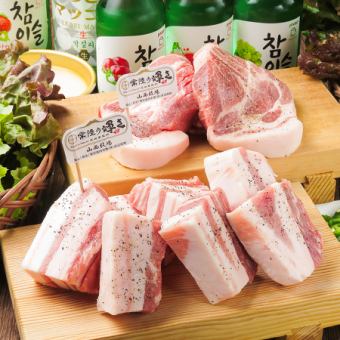 [Choice of Meat C Course] You can enjoy aged samgyeopsal or aged pork tenderloin as well as a la carte dishes★Total of 10 dishes for 2,618 yen★