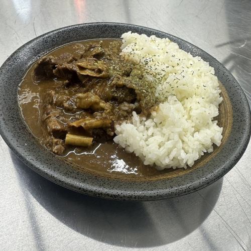 Stewed tendon curry