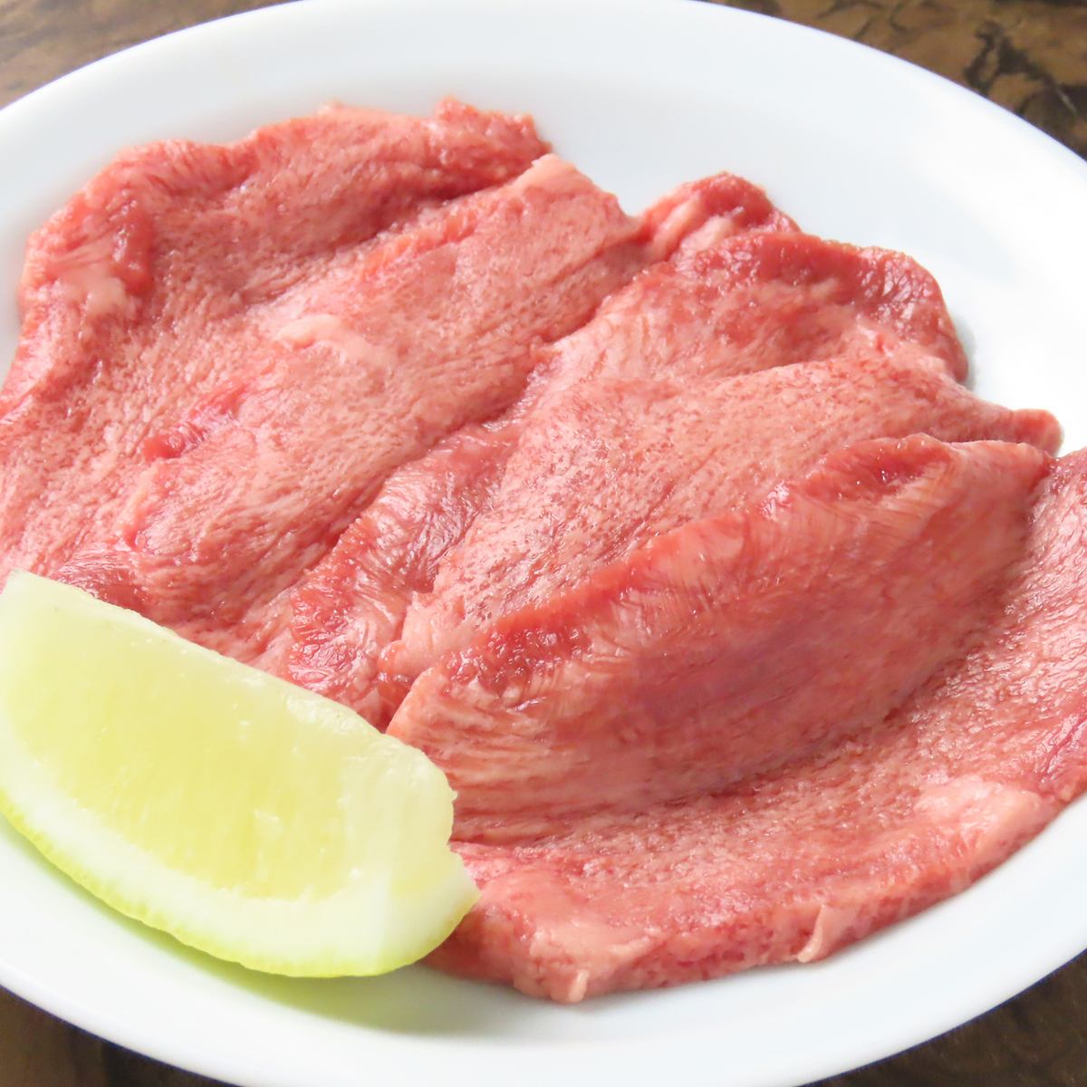 鮮度抜群の肉刺しやホルモンがオススメ♪お酒との食べ合わせ◎