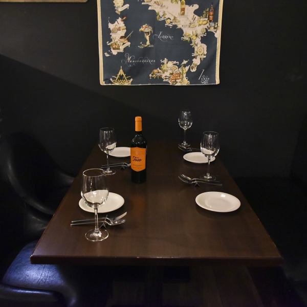 春に高瀬川の桜が美しく咲き、季節の変化をお食事をしながら楽しめます。店内からは外の景色を眺めながら、美味しい創作イタリアンを堪能。料理の香りが広がり、心温まるひとときを提供します。友達や家族との特別な時間をここで過ごし、素敵な思い出を作ってください★