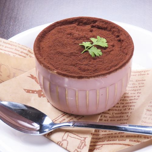 【自家製！】とろける滑らか触感「ティラミス」