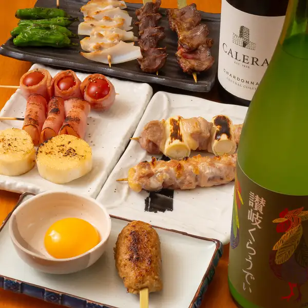 【厳選した鶏肉の旨味】種類豊富な美味しい串焼きをこだわりのお酒と一緒に味わう♪