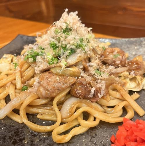 津山ホルモン焼うどん