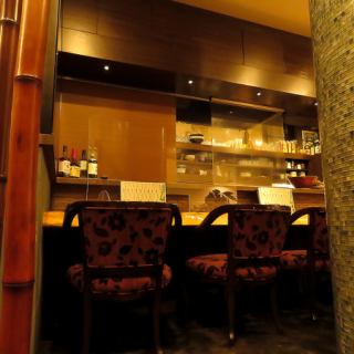Because you are alone, the counter seats are very convenient because you can spend your time regardless of time.Whether you want to drink crispy or just relax, you can do whatever you want.
