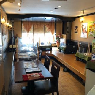 We have table seats and tatami mat seats! With partitions, you can enjoy your meal without worrying about the surroundings!