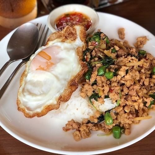 Khao Gapao Gai Kai Dao (fried chicken with basil and fried egg on rice)