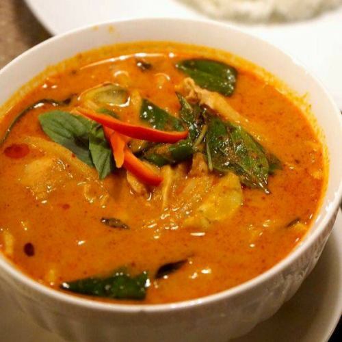 Gaeng Phet (Chicken Red Curry)