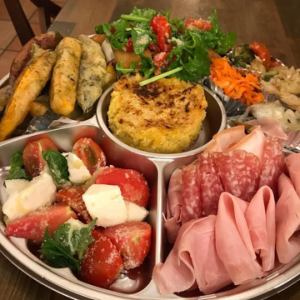 Al Vecchio Duomo特製　Christmas限定オードブル&pizzaセット