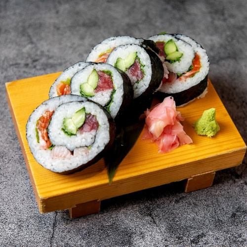 Seafood sushi roll