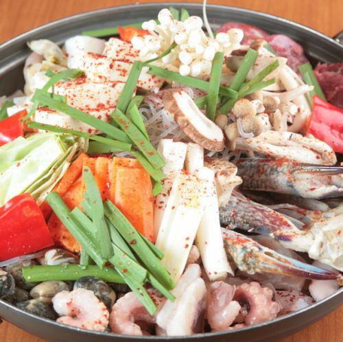 Seafood hot pot (2 to 3 servings)