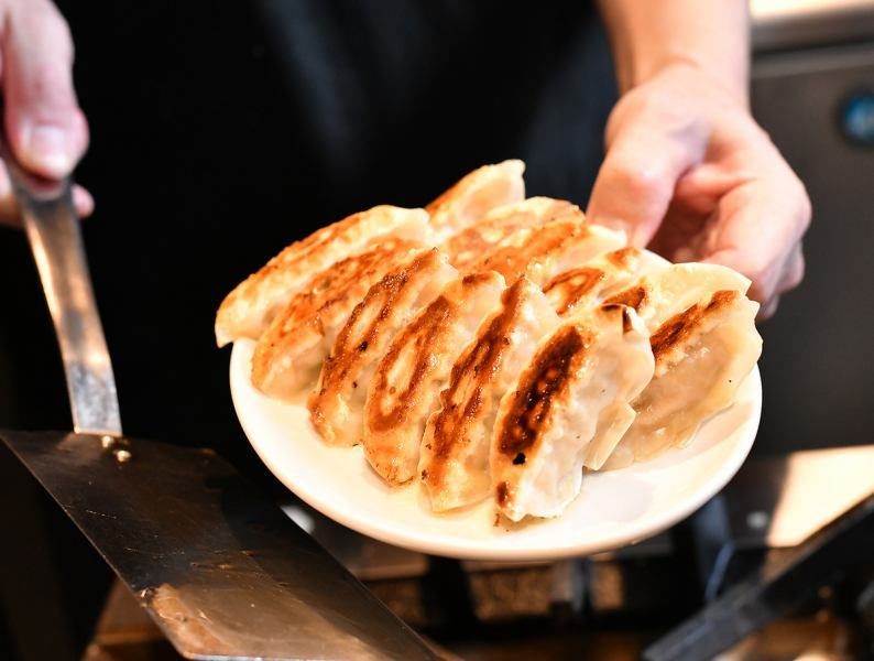 Be sure to try the gyoza that they are so proud of! The gyoza made with the pride of the store manager will melt in your mouth!