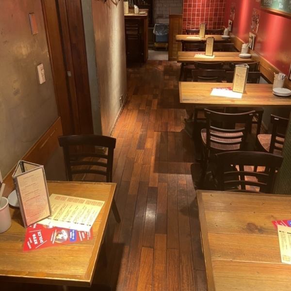 ◇ 34 seats in total ◇ A relaxing time in the warm atmosphere The 34 seats in total is a warm and calm space ◎ Gentle lighting creates a relaxing atmosphere.In addition, the inside of the store can be reserved ◎ It can also be used for parties and various banquets ♪
