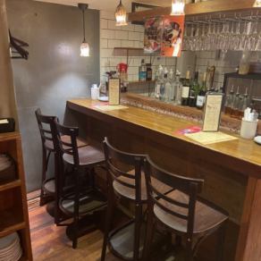 The most popular seats for dates are counter seats where you can enjoy cooking live! The counter is deep and spacious! Enjoy a conversation with a friendly chef ♪