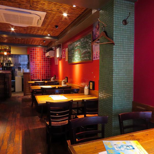 ◇全34席◇温かみのある店内で寛ぎのひと時を全34席の店内は、温かみのある落ち着いた空間◎穏やかな照明が、寛ぎの雰囲気を演出しております。また、店内は貸切のご利用もOK◎パーティや各種ご宴会にもご活用いただけます♪