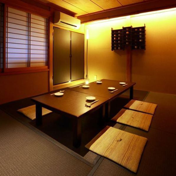 A shop located at the back of an alley.Be sure to reserve your modern Japanese private room early!