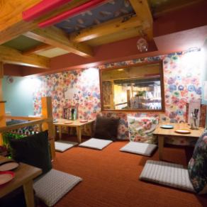 The cute interior is perfect for girls-only gatherings ♪