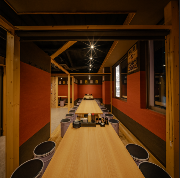 【名古屋駅スグ×食べ飲み放題の新名所！】駅近×種類豊富に食べ飲みコースをご用意しております！人数についても2名様～/4名様～6名様/8名様～10名様/10名様～最大200名様迄受付可能です◎大阪名物のたこ焼きやもんじゃ焼き、他焼き鳥に串カツなど大衆メニューもズラリとご用意しております●